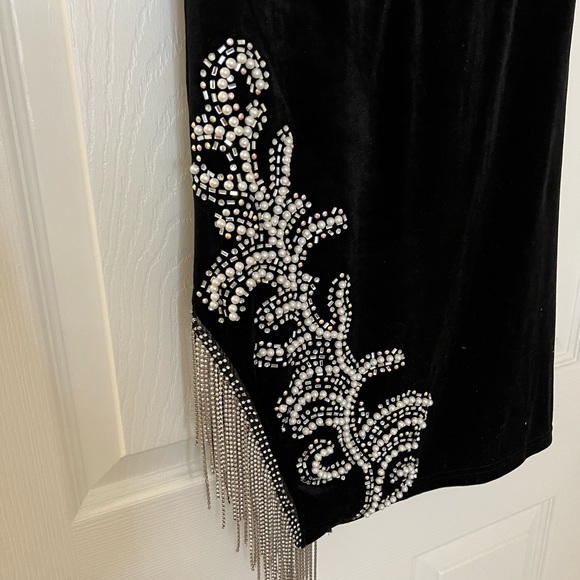 Laney Rhinestone Pearl velvet dress - Picture 5 of 7